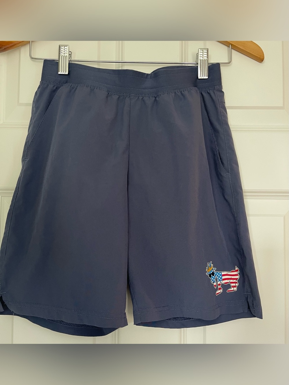 GOAT USA shorts - youth large
